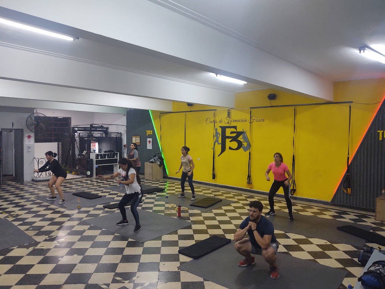 Clase grupal en GM LA SEDE